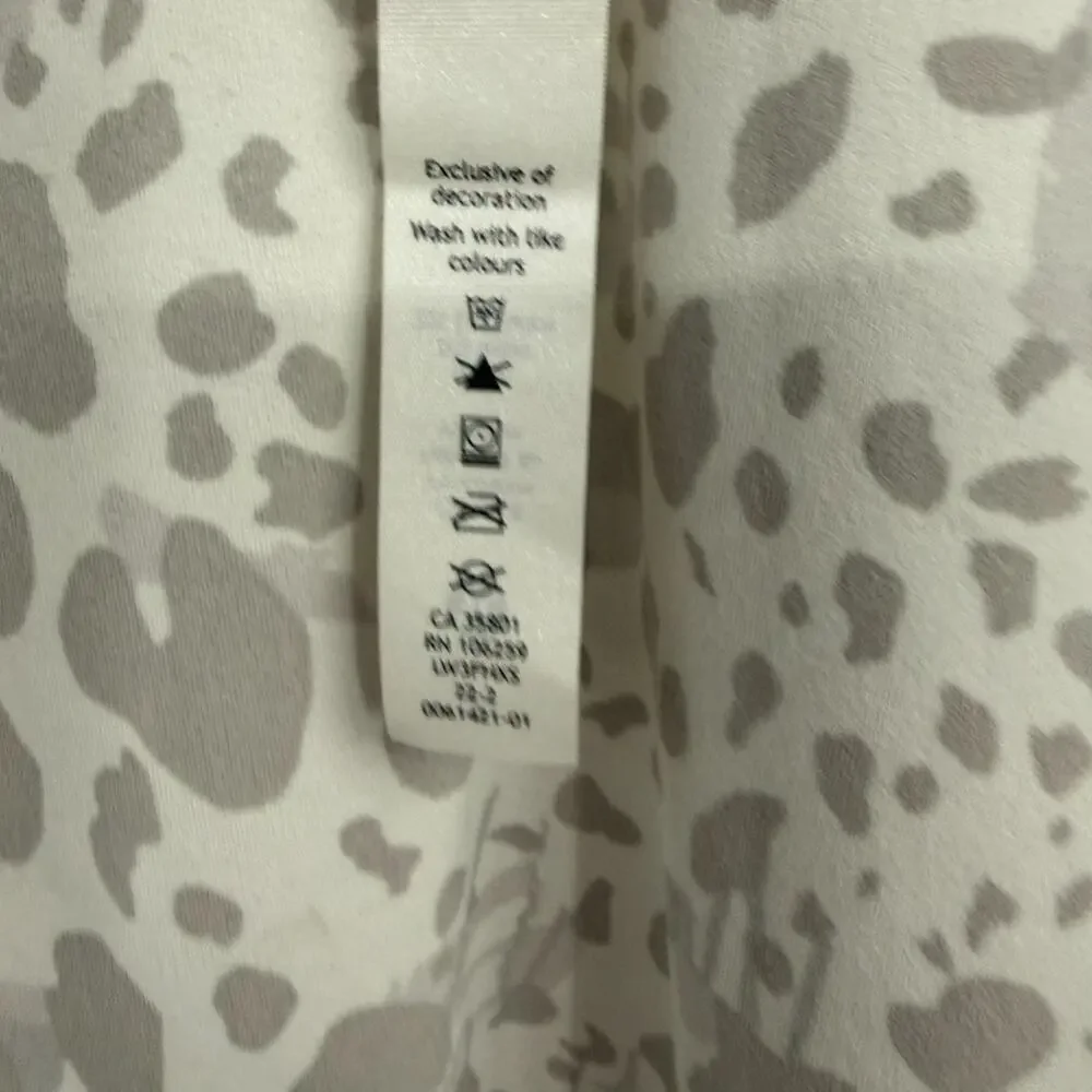 Lululemon Align Cropped T-Shirt Womens 2 White Animal Print Short Sleeve Stretch